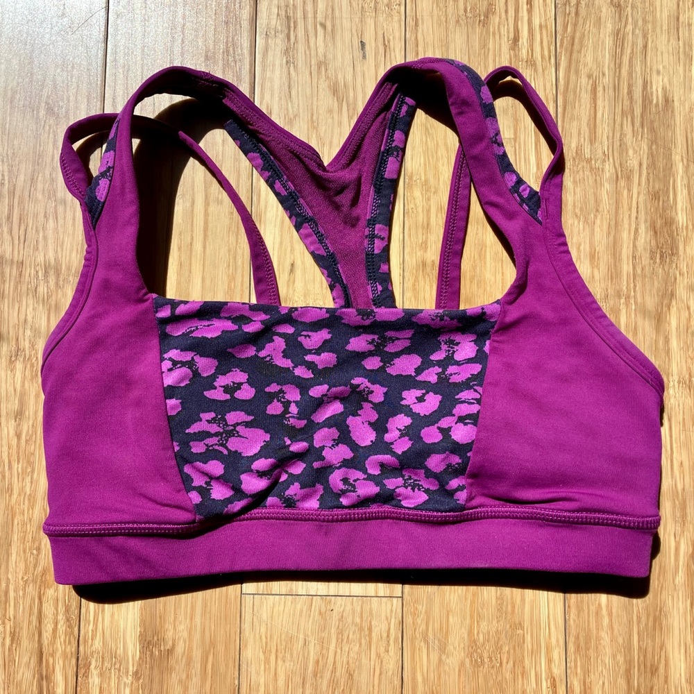 Lululemon sports bra